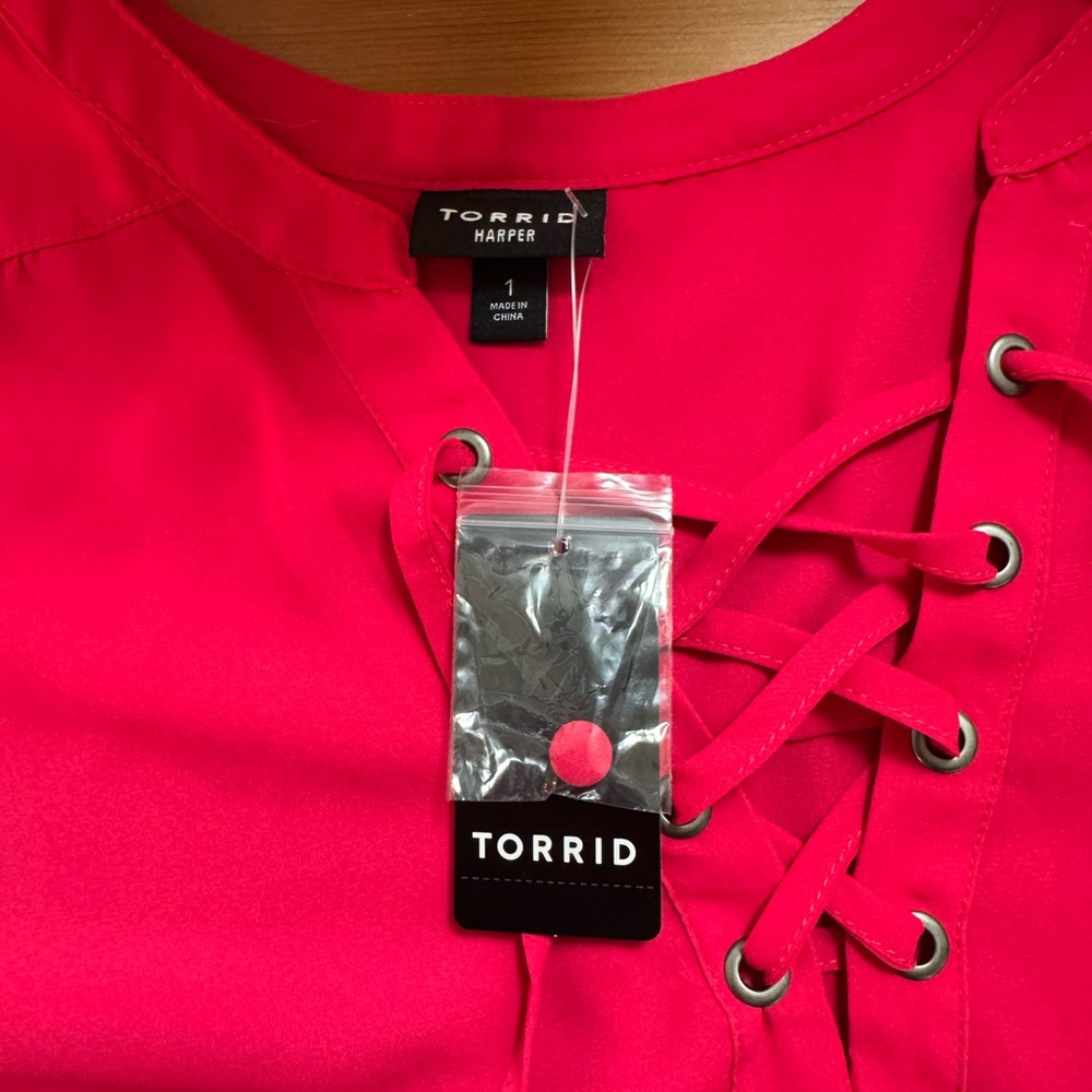 Torrid Harper Georgette Lace Up 3/4 Sleeve Virtual Pink Blouse Size 1X NWT - Picture 3 of 10